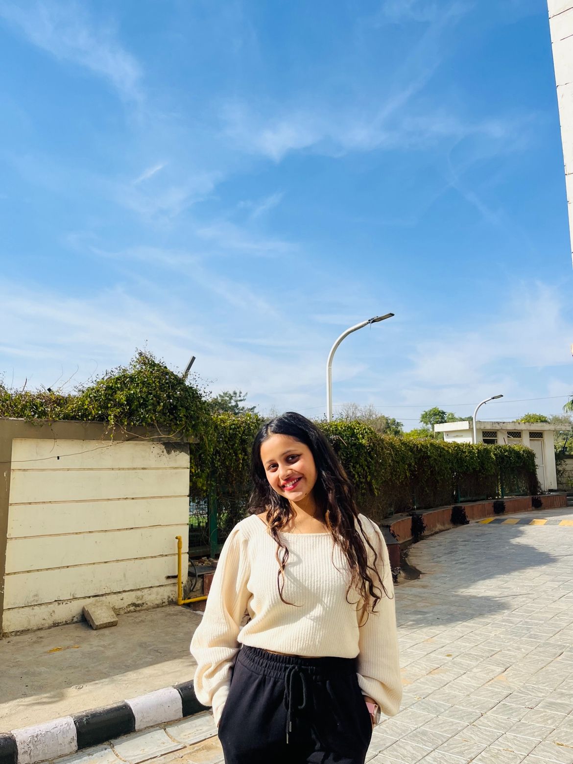 Desi Girl escorts in bavla